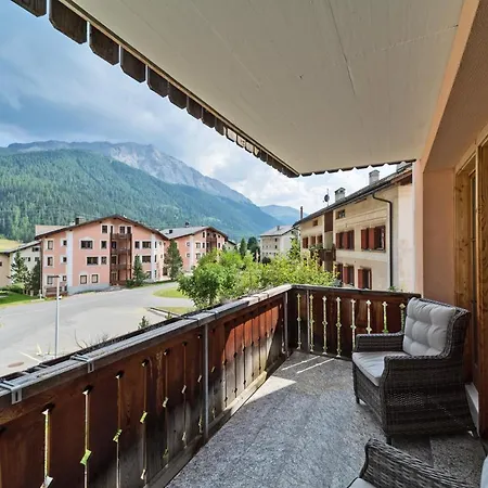 Chesa Lodola A - Apartment