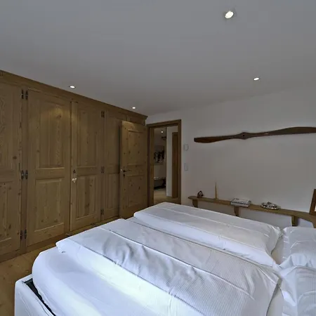 Apartment Chesa Lodola A - *